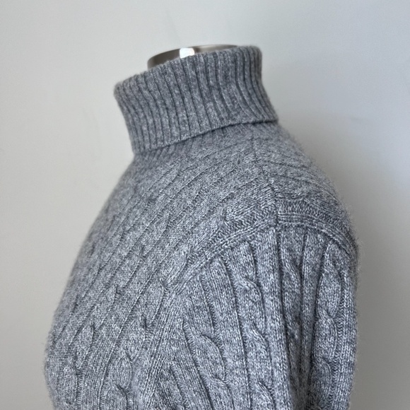 Magaschoni 100% Cashmere Gray Cable Knit Turtleneck Sweater Medium - Picture 10 of 15